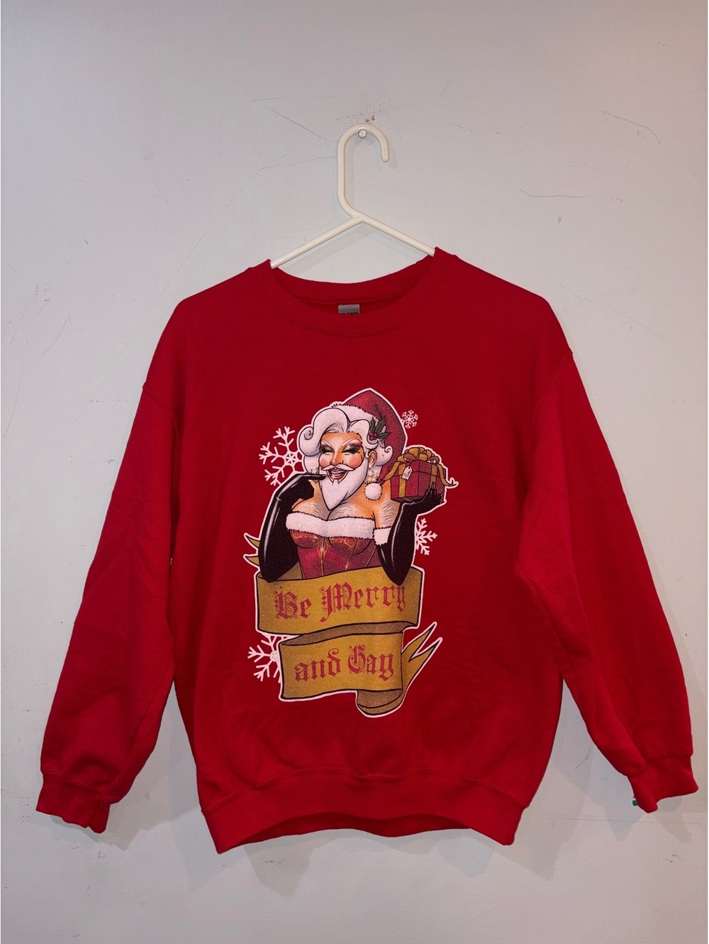 Gildan Red Holiday Sweatshirt with 'Be Merry and Gay' Festive Print, Size M